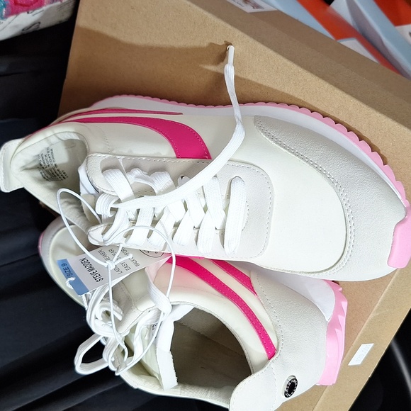 Steve Madden Ladies Sneaker Style Denney Size (9 ) Pink/White - Picture 4 of 8